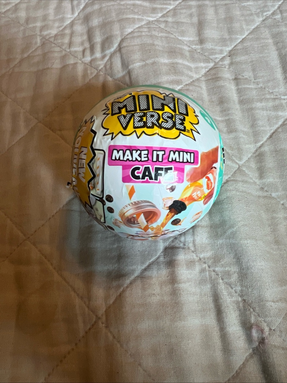 Make It Mini Café Surprise Ball - White & Pink